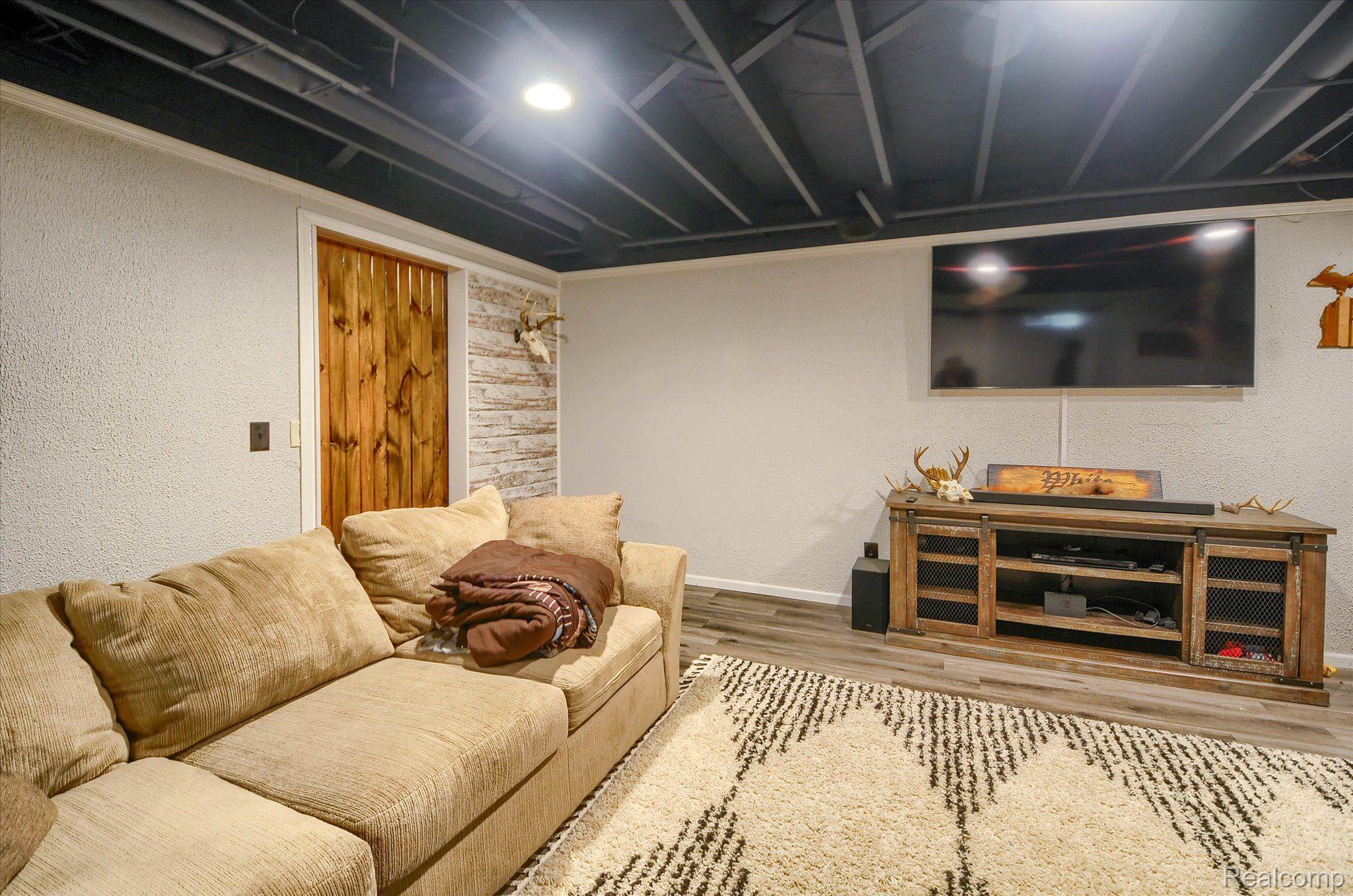 4094 Flint River Road Columbiaville, MI 48421 - Photo 37 of 55 Gallery Image 37