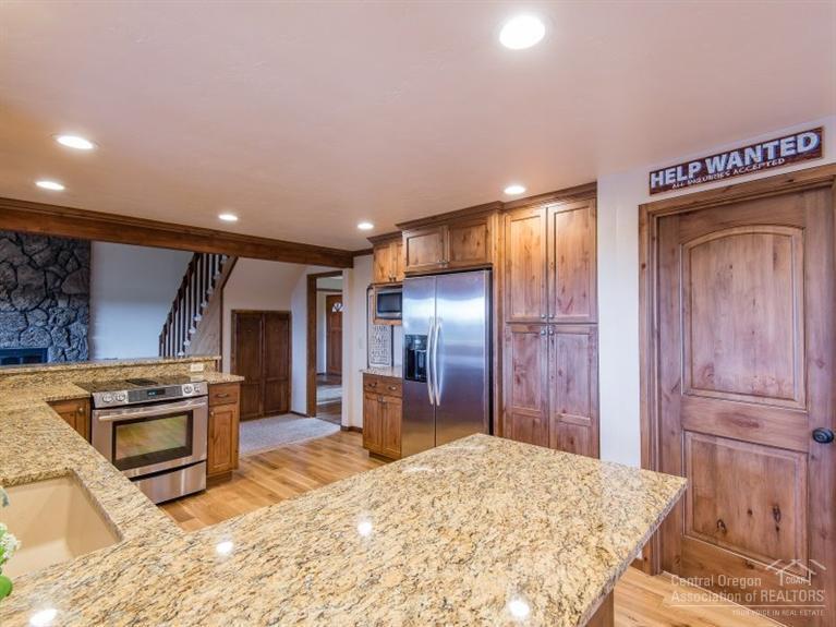 60679 Frontier Way Bend, OR 97702 - Photo 5 of 25 Additional Photo