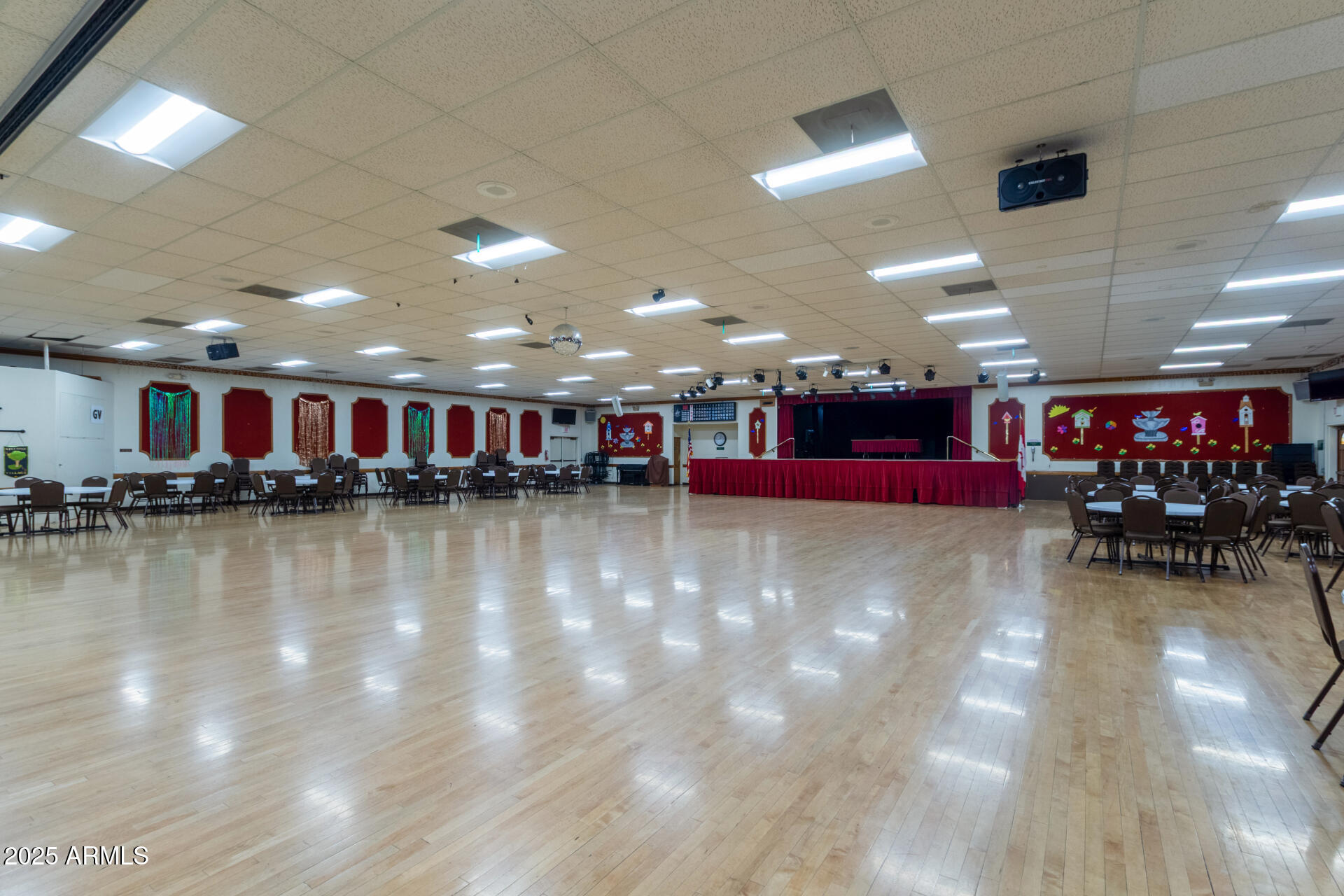 111 South Greenfield Road, Unit 449 Mesa, AZ 85206 - Photo 30 of 34 a view of a room with gym equipment