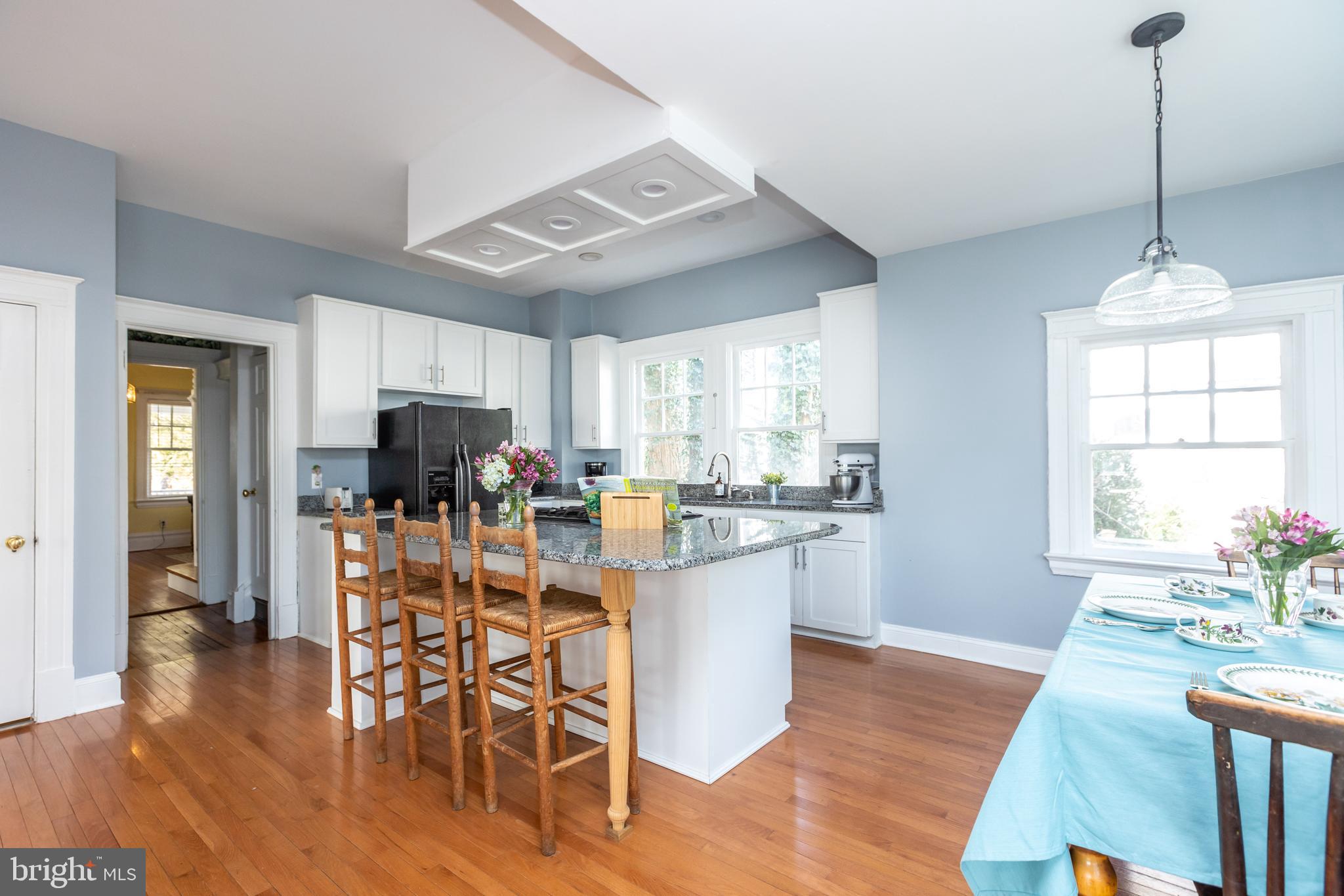319 Hawthorn Road Baltimore, MD 21210 - Photo 15 of 52 Kitchen with island