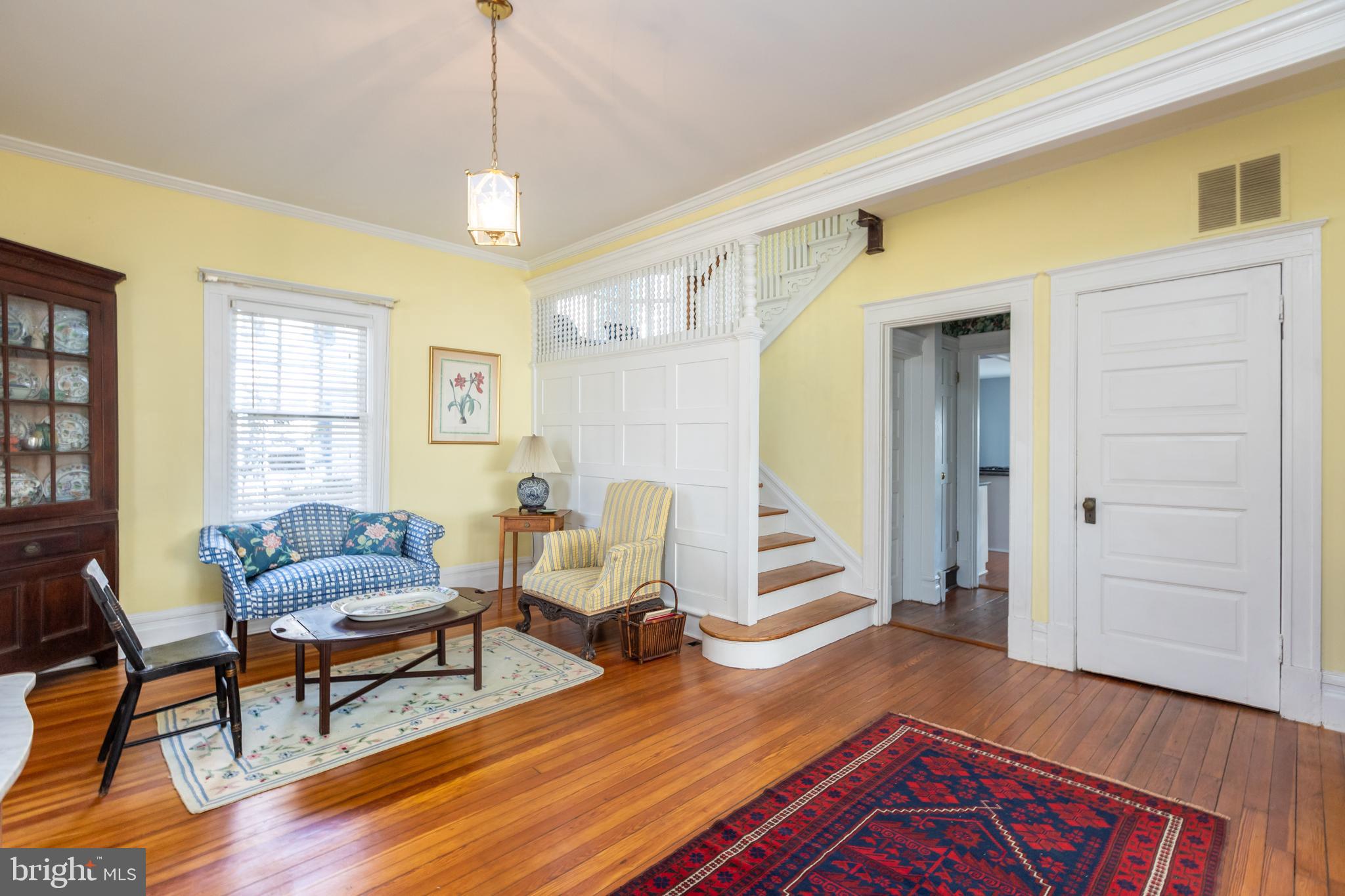 319 Hawthorn Road Baltimore, MD 21210 - Photo 4 of 52 Foyer