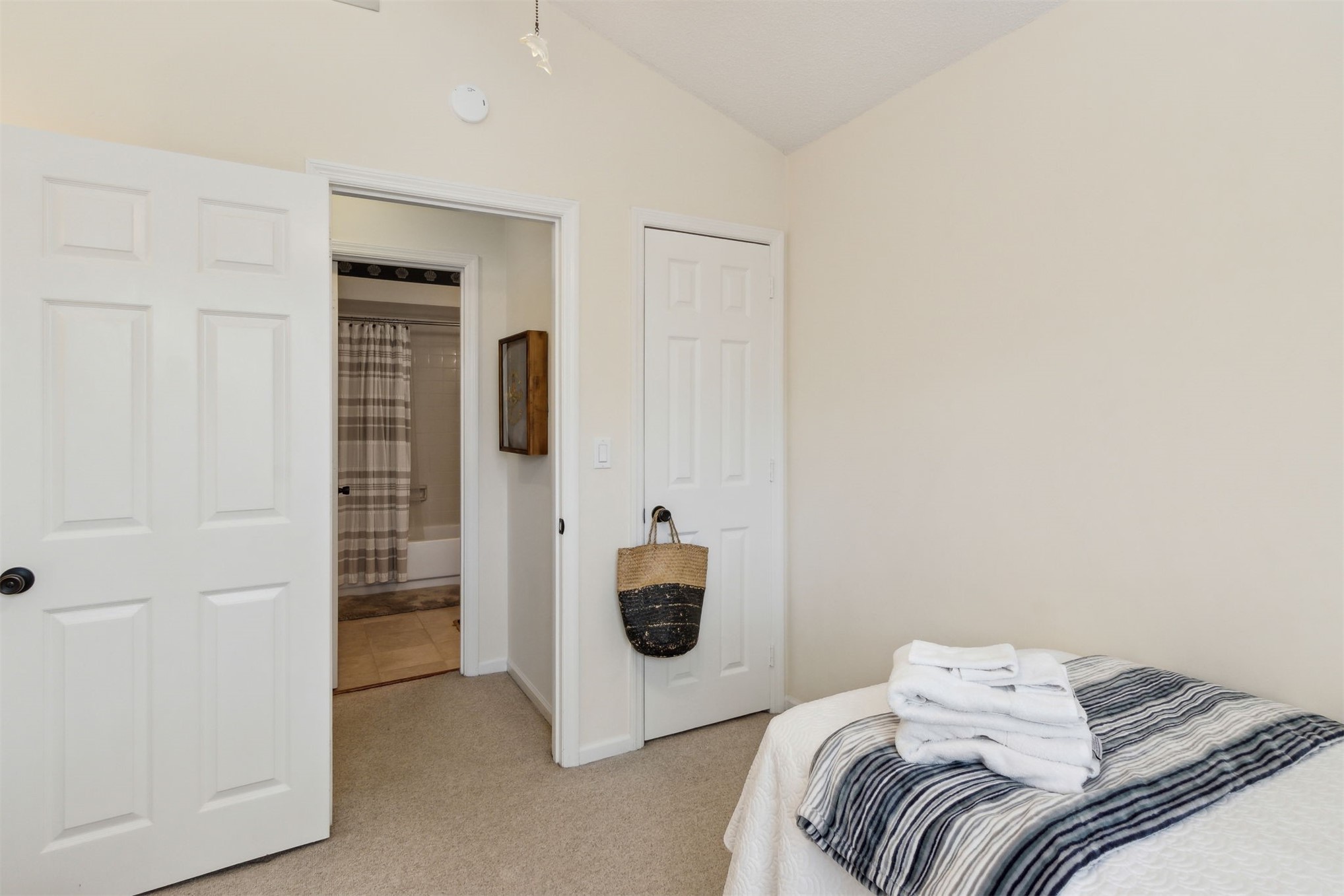 2893 Forest Ridge Drive, Unit V3 Fernandina Beach, FL 32034 - Photo 25 of 27 2893 Forest Ridge - Guestroom with Twins 2