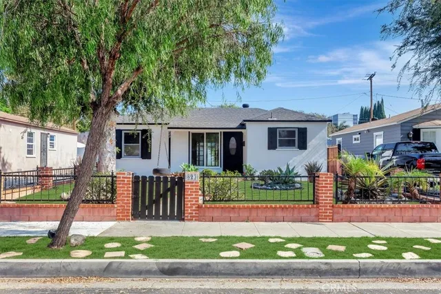 $925,000 | 823 North Towner Street, Santa Ana, CA 92703