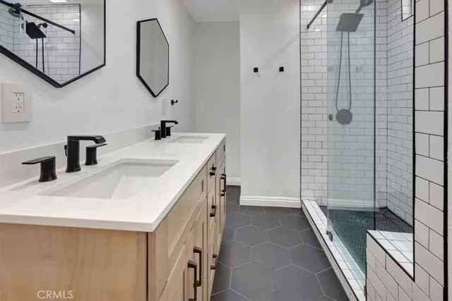 $925,000 | 823 North Towner Street, Santa Ana, CA 92703