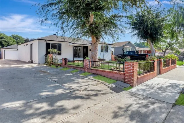 $925,000 | 823 North Towner Street, Santa Ana, CA 92703