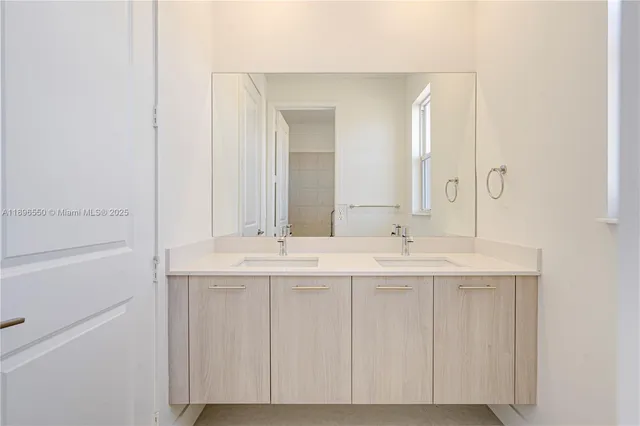 $1,850,000 | 4390 Southwest 122nd Terrace, Davie, FL 33330