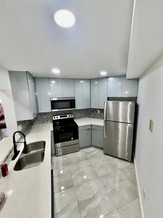 $2,500 | 9405 Fontainebleau Boulevard, Unit 109, Miami, FL 33172