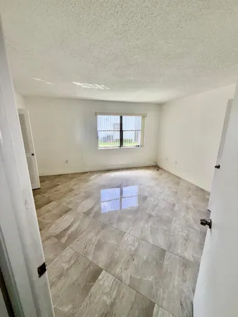 $2,500 | 9405 Fontainebleau Boulevard, Unit 109, Miami, FL 33172