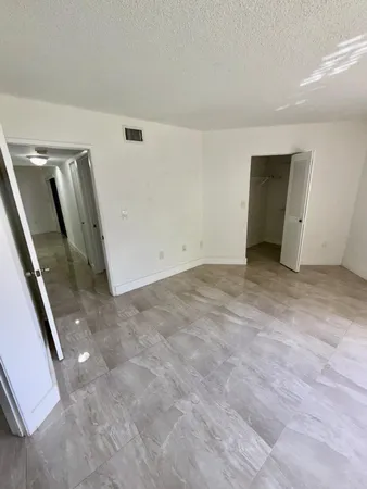 $2,500 | 9405 Fontainebleau Boulevard, Unit 109, Miami, FL 33172