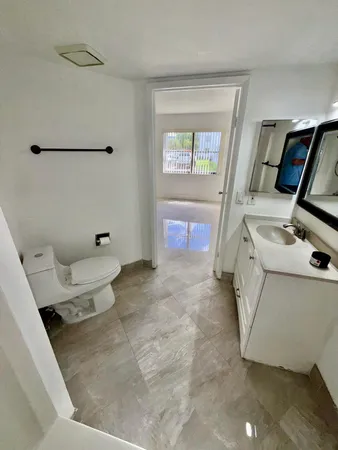 $2,500 | 9405 Fontainebleau Boulevard, Unit 109, Miami, FL 33172