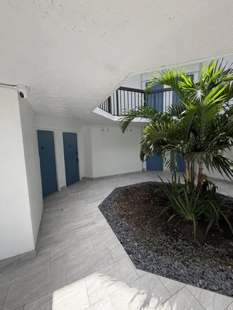 $2,500 | 9405 Fontainebleau Boulevard, Unit 109, Miami, FL 33172