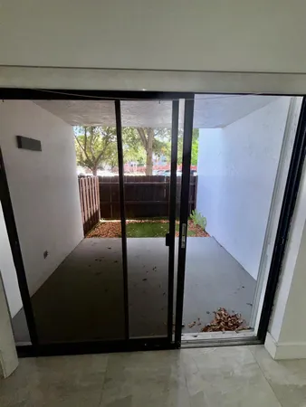 $2,500 | 9405 Fontainebleau Boulevard, Unit 109, Miami, FL 33172