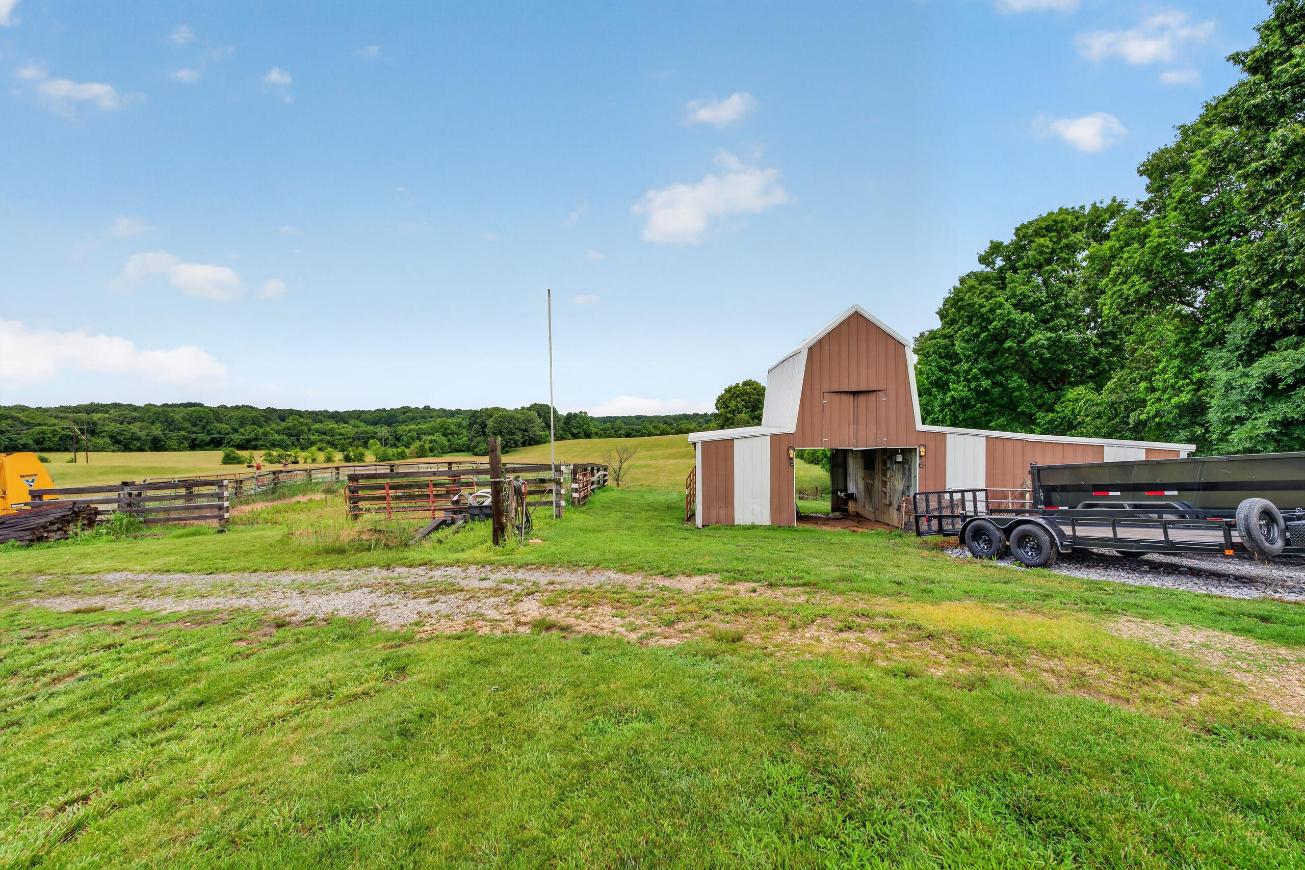 848 Paradise Road Grand Rivers, KY 42045 - Photo 55 of 75 DSC00407
