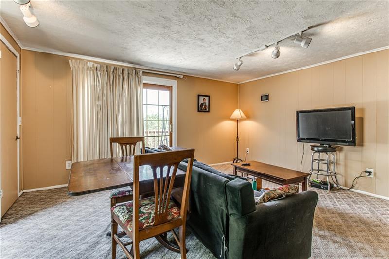 5295 Highgrove Road Pittsburgh, PA 15236 - Photo 11 of 25 Gallery Image 11