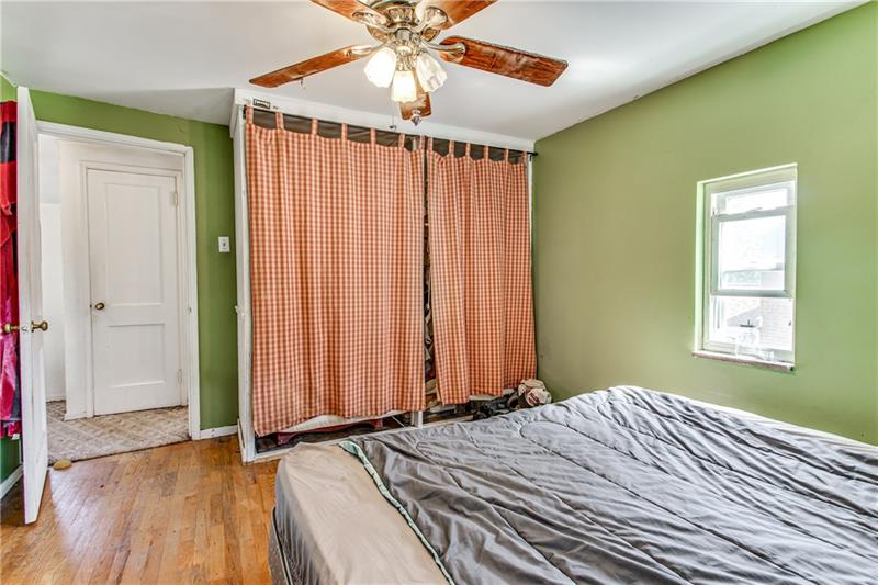 5295 Highgrove Road Pittsburgh, PA 15236 - Photo 18 of 25 Gallery Image 18