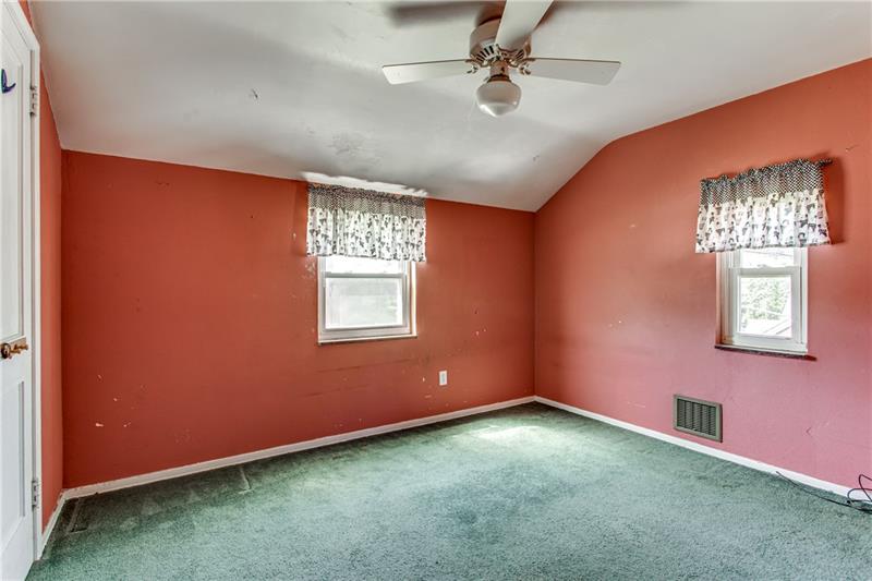 5295 Highgrove Road Pittsburgh, PA 15236 - Photo 20 of 25 Gallery Image 20