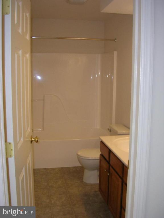 669 Hamaker Road, Unit 18 Manheim, PA 17545 - Photo 3 of 9