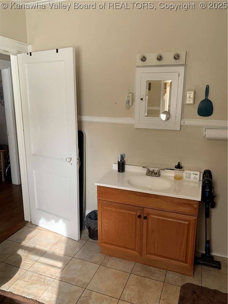 1210 Bridge Road Charleston, WV 25314 - Photo 32 of 40 Full Bath