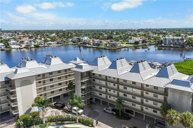 $10,000 | 271 Southbay Drive, Unit 225, Naples, FL 34108