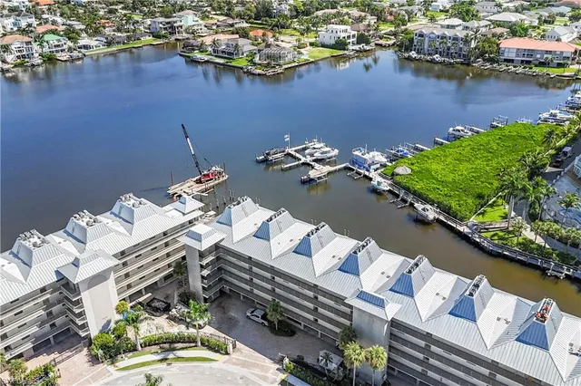 $10,000 | 271 Southbay Drive, Unit 225, Naples, FL 34108