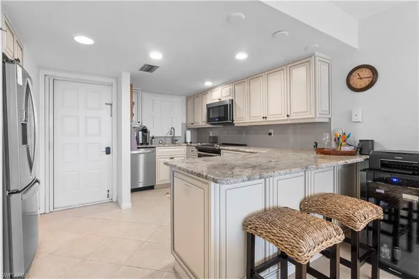 $8,000 | 271 Southbay Drive, Unit 225, Naples, FL 34108