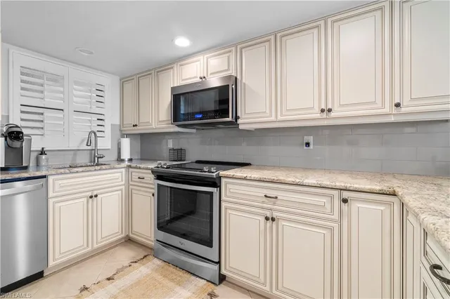 $10,000 | 271 Southbay Drive, Unit 225, Naples, FL 34108