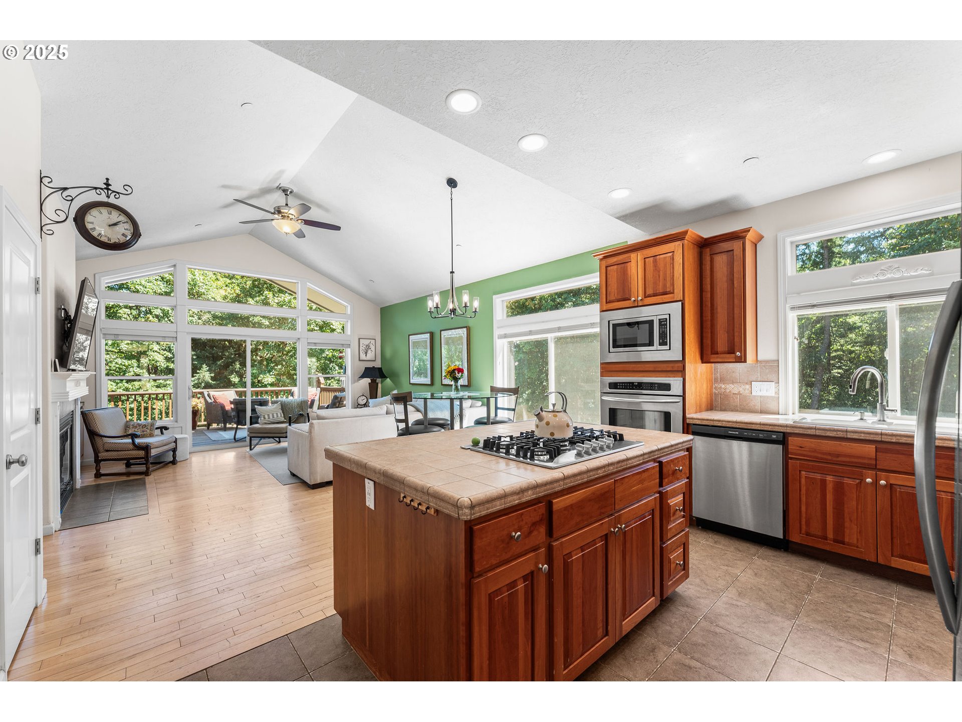 23171 Northwest Beck Road Portland, OR 97231 - Photo 5 of 34