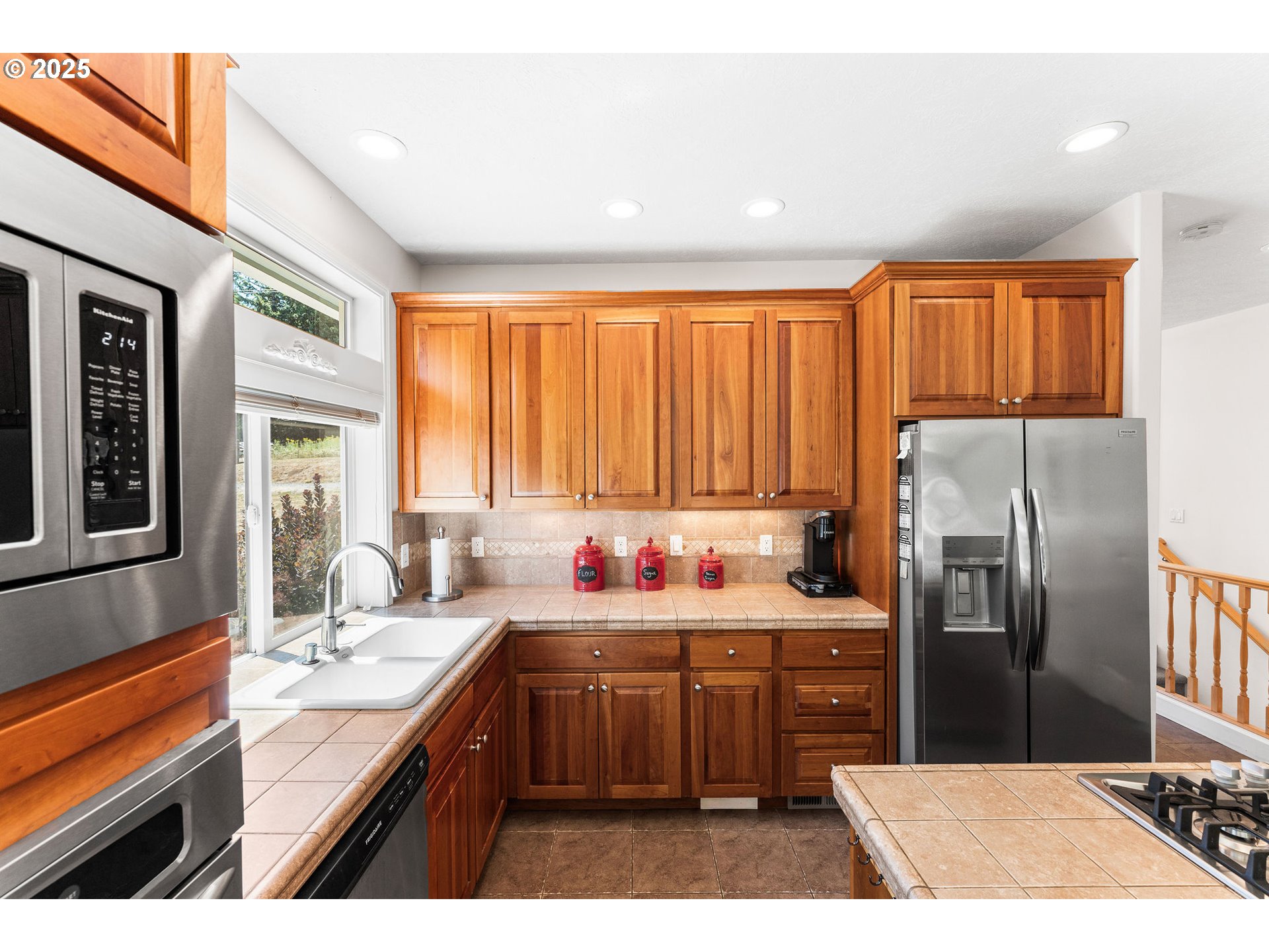 23171 Northwest Beck Road Portland, OR 97231 - Photo 8 of 34