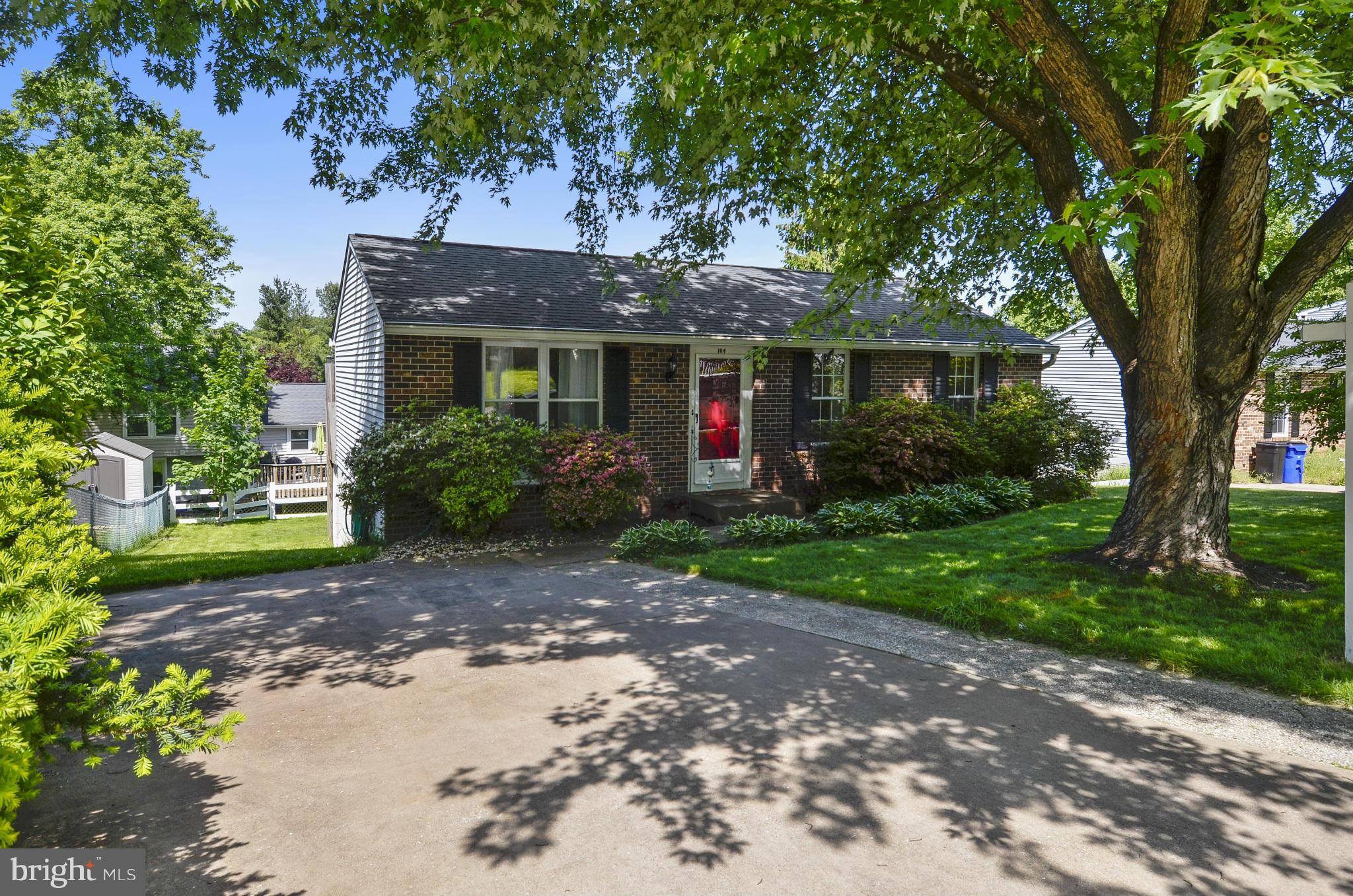 104 E Road Mount Airy, MD 21771 - Photo 2 of 30 Exterior (Front)