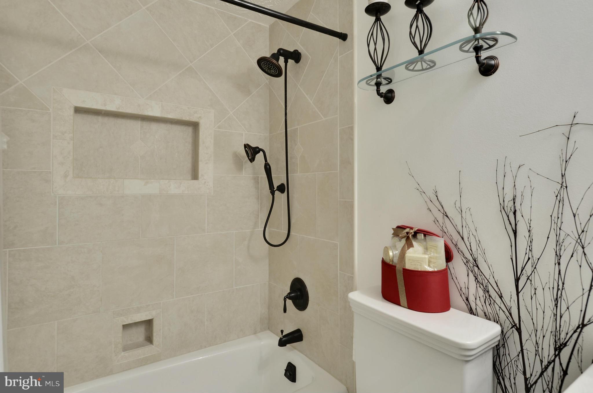 104 E Road Mount Airy, MD 21771 - Photo 17 of 30 Bath