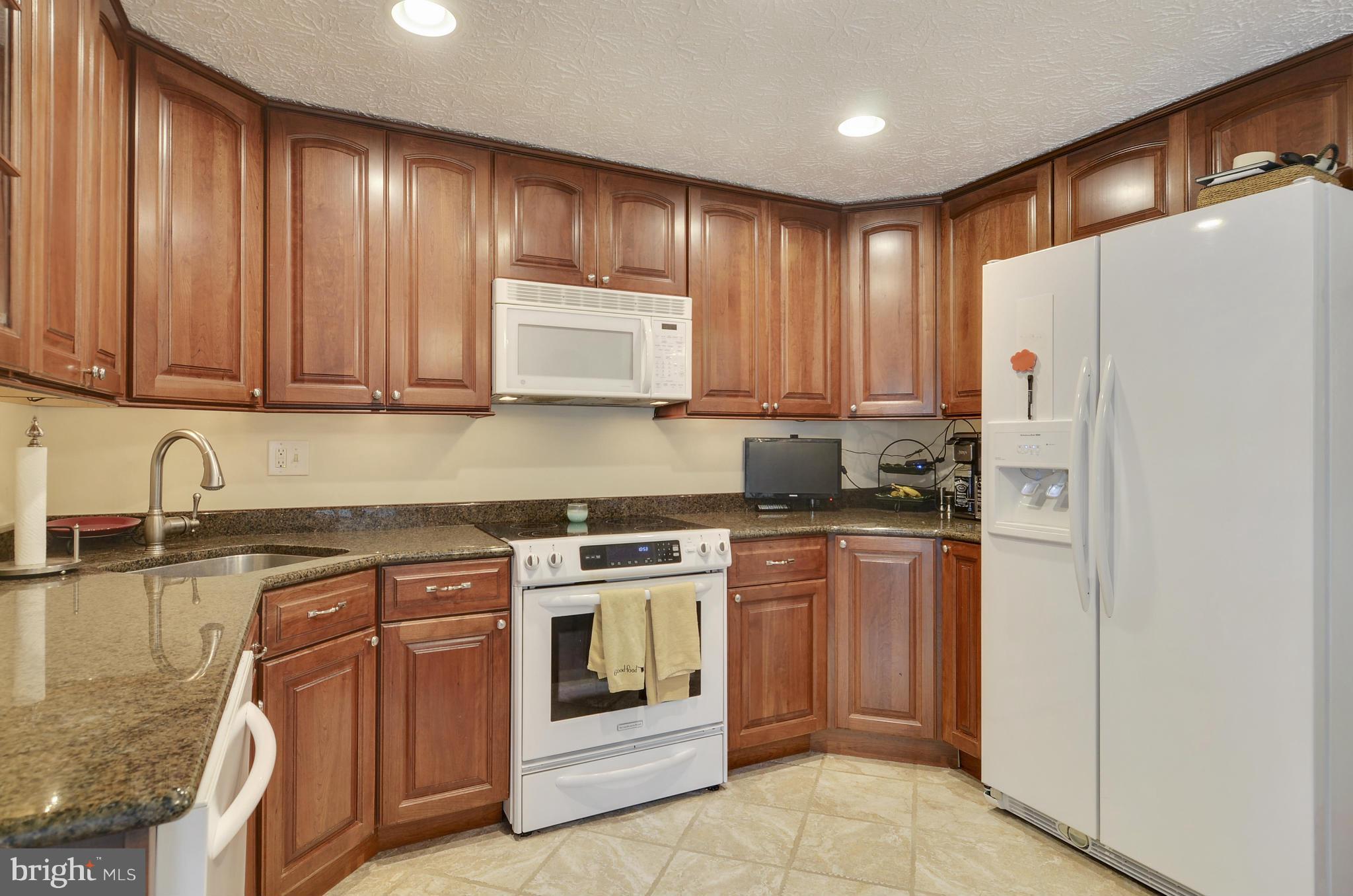104 E Road Mount Airy, MD 21771 - Photo 3 of 30 Kitchen