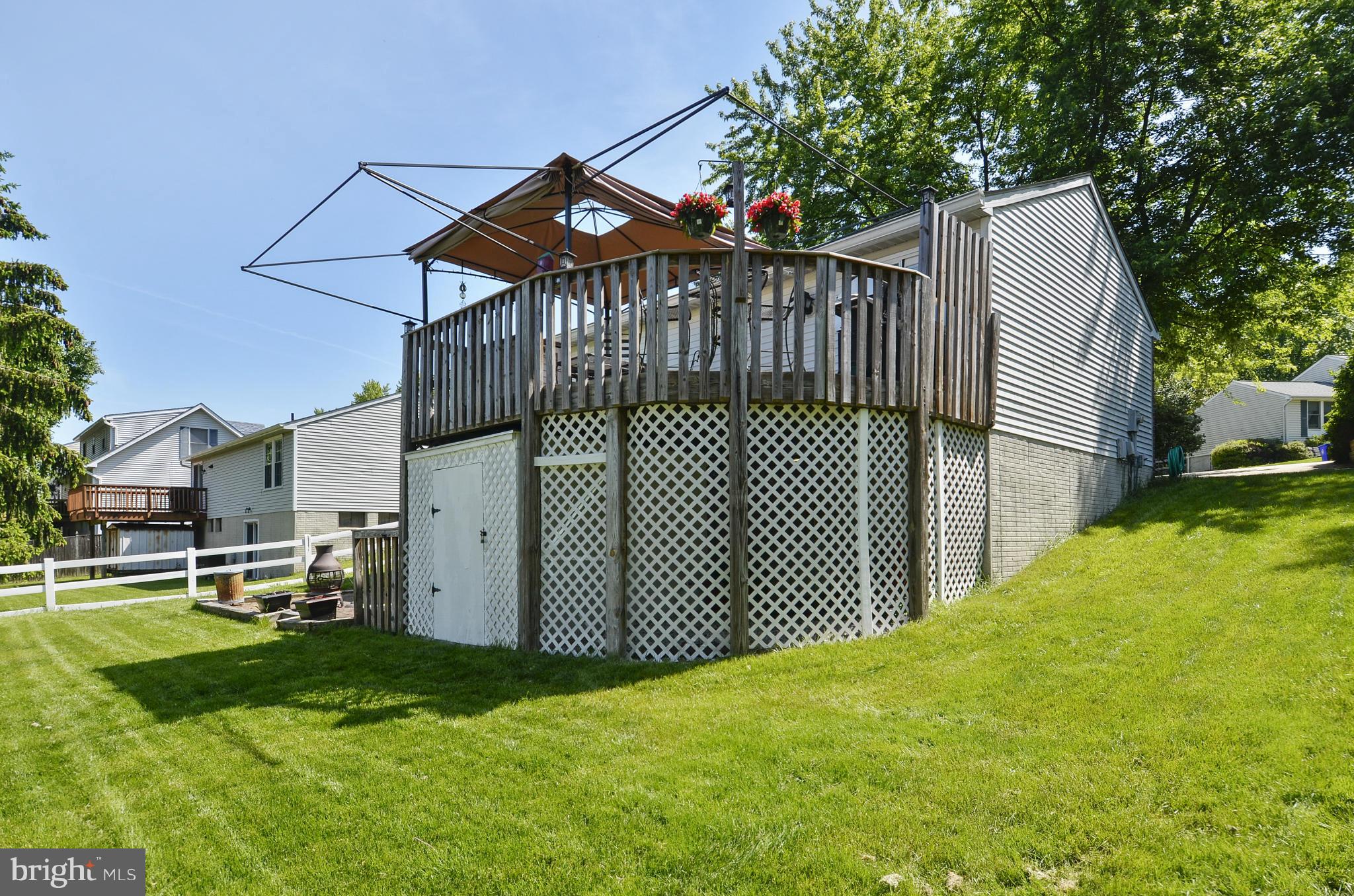 104 E Road Mount Airy, MD 21771 - Photo 27 of 30 Exterior (Rear)