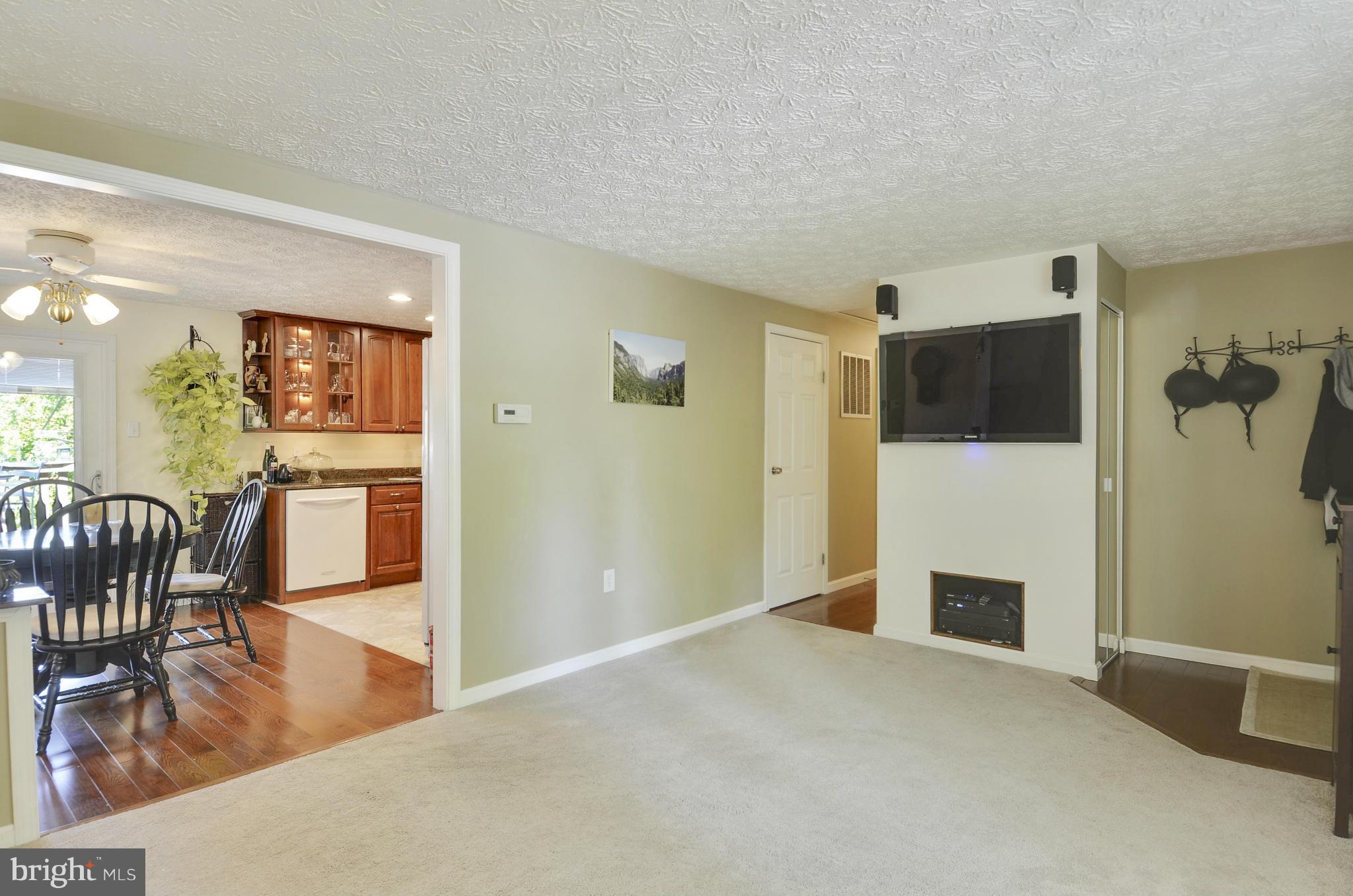 104 E Road Mount Airy, MD 21771 - Photo 9 of 30 Living Room