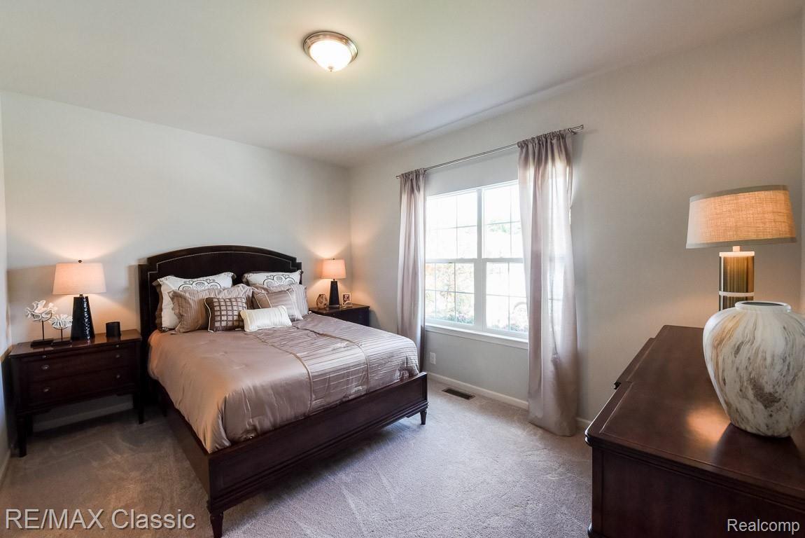 49287 Hawksburry Road Canton, MI 48188 - Photo 6 of 95 0023.jpg