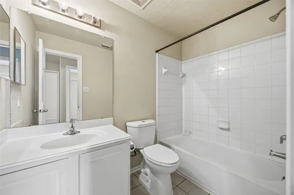 $1,725 | 14322 Mooreview Lane, Houston, TX 77014