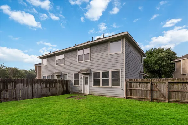 $1,725 | 14322 Mooreview Lane, Houston, TX 77014