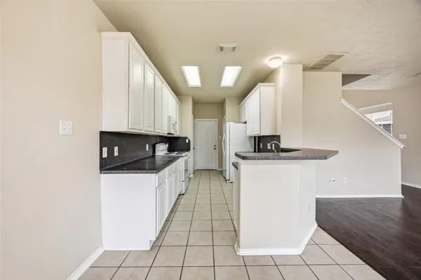$1,725 | 14322 Mooreview Lane, Houston, TX 77014