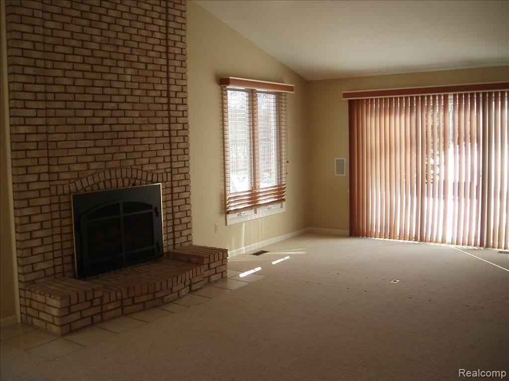 3607 Aynsley Drive Rochester, MI 48306 - Photo 11 of 12 Family Room