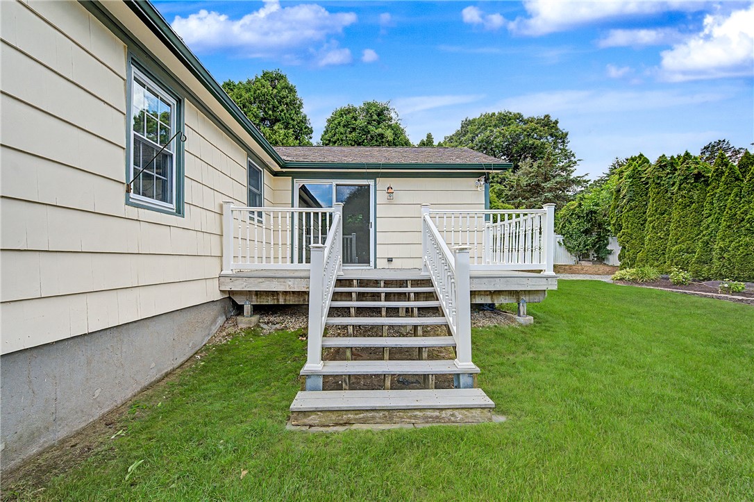 117 Larchmont Road Warwick, RI 02886 - Photo 42 of 44