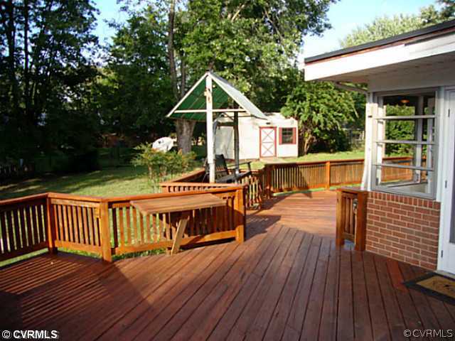 6620 Holborn Road Richmond, VA 23224 - Photo 19 of 20 Exterior Back