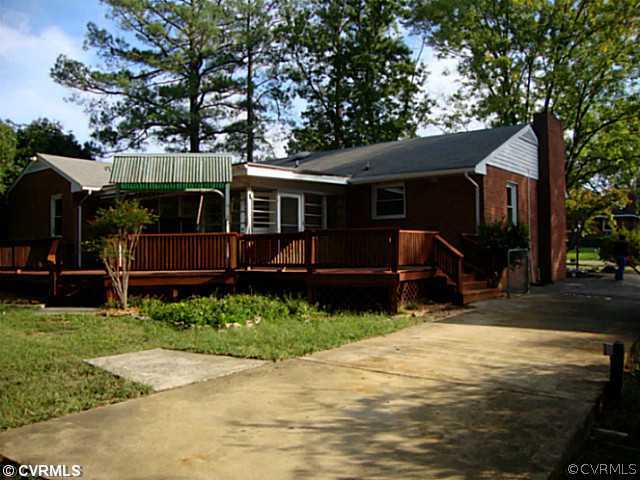 6620 Holborn Road Richmond, VA 23224 - Photo 20 of 20 Exterior Back - Looking from the concrete driveway