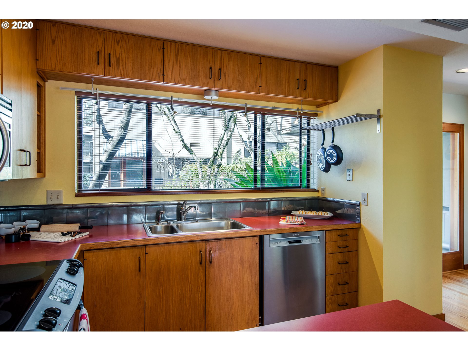 970 Lincoln Street Eugene, OR 97401 - Photo 6 of 31