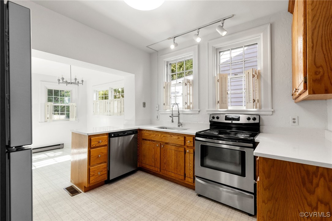 5216 Sylvan Road Richmond, VA 23225 - Photo 10 of 31 Gallery Image 10