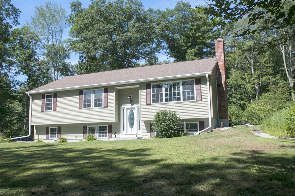 7 Town Farm Road North Brookfield, MA 01535 - Photo 1 of 25 Gallery Image 1