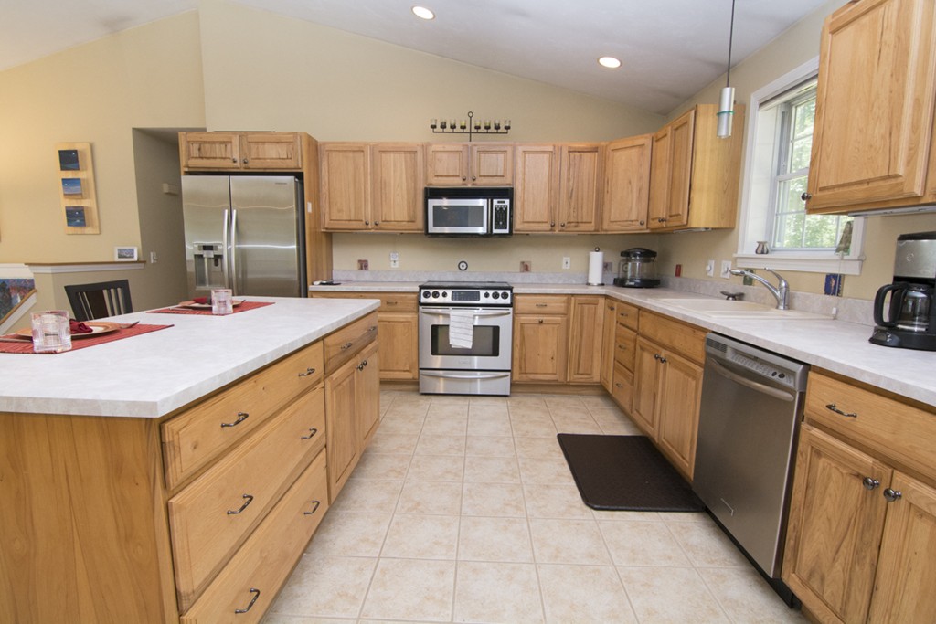 7 Town Farm Road North Brookfield, MA 01535 - Photo 3 of 25 Gallery Image 3