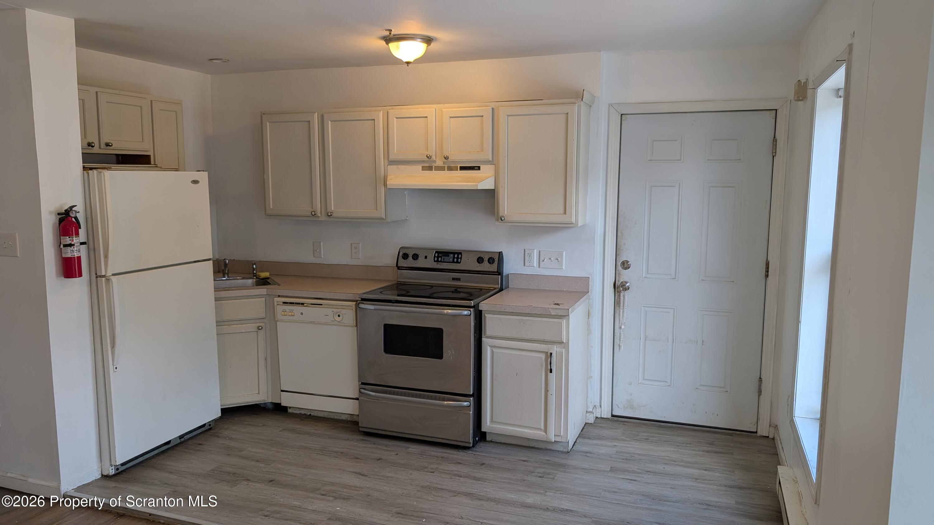 114 Prospect Avenue, Unit 2 Scranton, PA 18505 - Photo 2 of 10 Kitchen