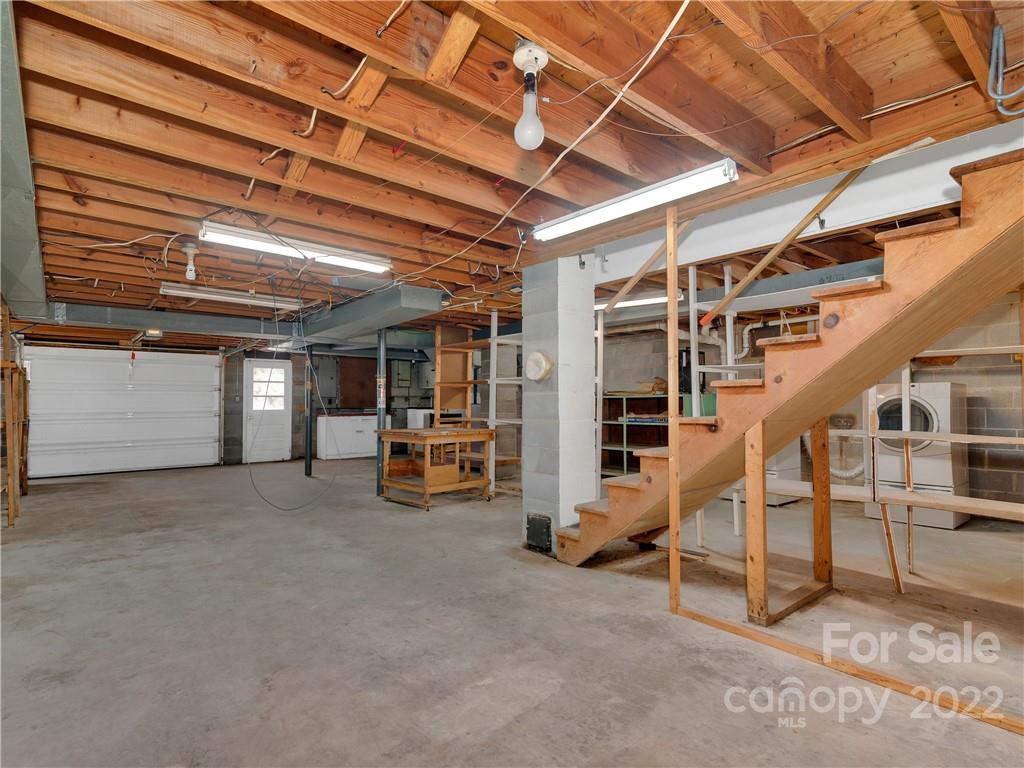 85 Chapman Street Clyde, NC 28721 - Photo 14 of 15 Gallery Image 14