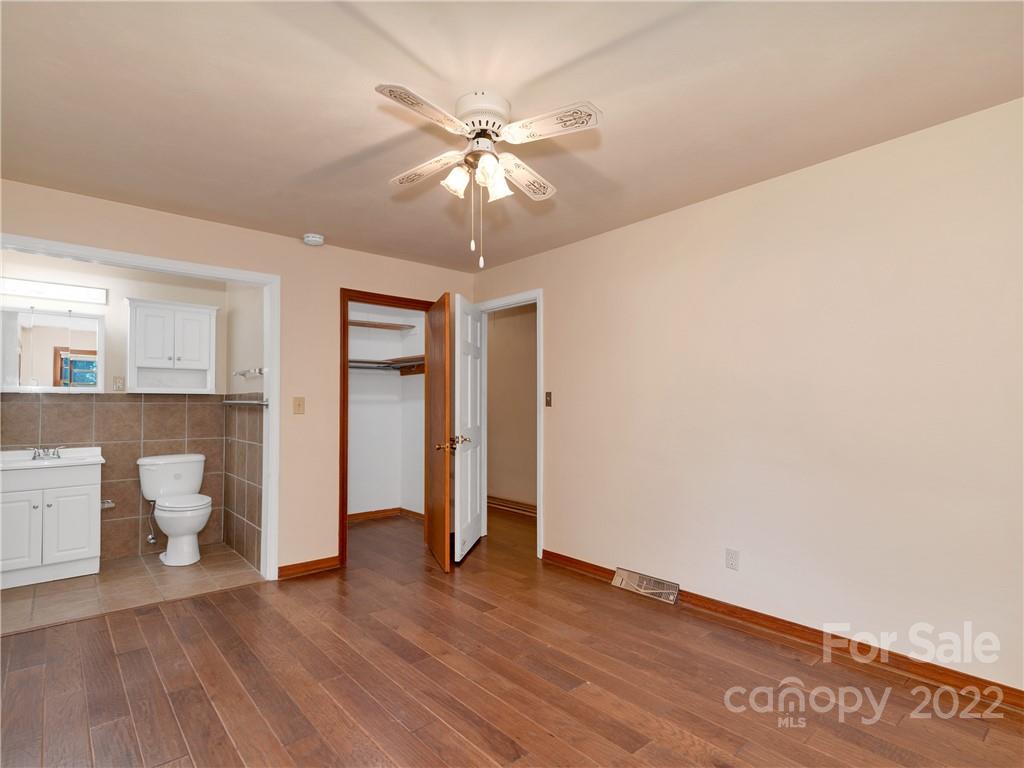 85 Chapman Street Clyde, NC 28721 - Photo 9 of 15 Gallery Image 9