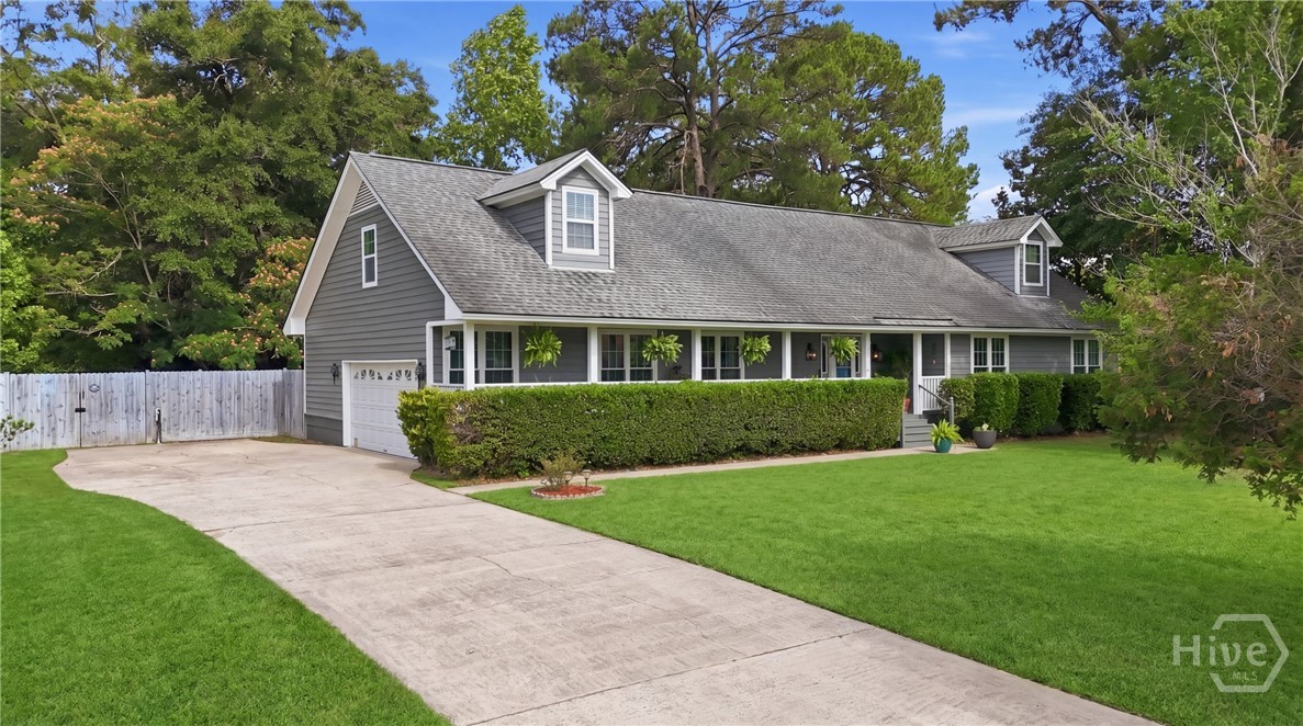 3 Rice Mill Drive Savannah, GA 31419 - Photo 2 of 37 Gorgeous and welcoming Low-country entry with expansive driveway. *grass has been digitally???????????????????????????????????????? enhanced.