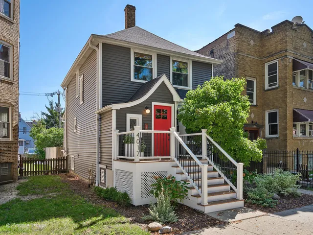 $825,000 | 4017 North Whipple Street, Chicago, IL 60618